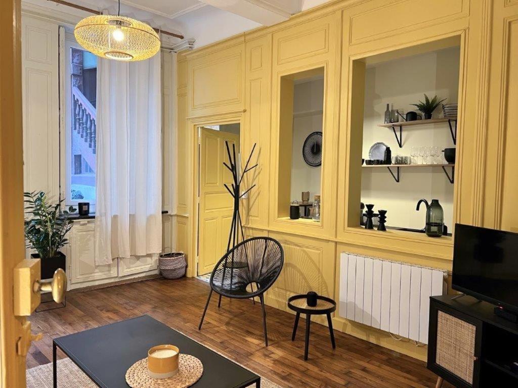 Апартаменти Le Boudoir De Clem Шалон-сюр-Сон Екстер'єр фото