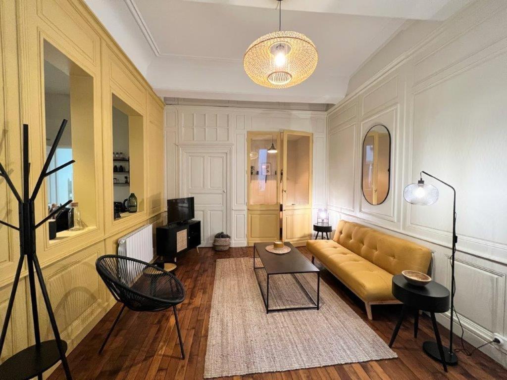 Апартаменти Le Boudoir De Clem Шалон-сюр-Сон Екстер'єр фото