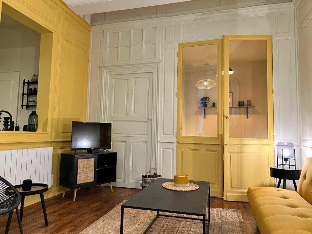 Апартаменти Le Boudoir De Clem Шалон-сюр-Сон Екстер'єр фото
