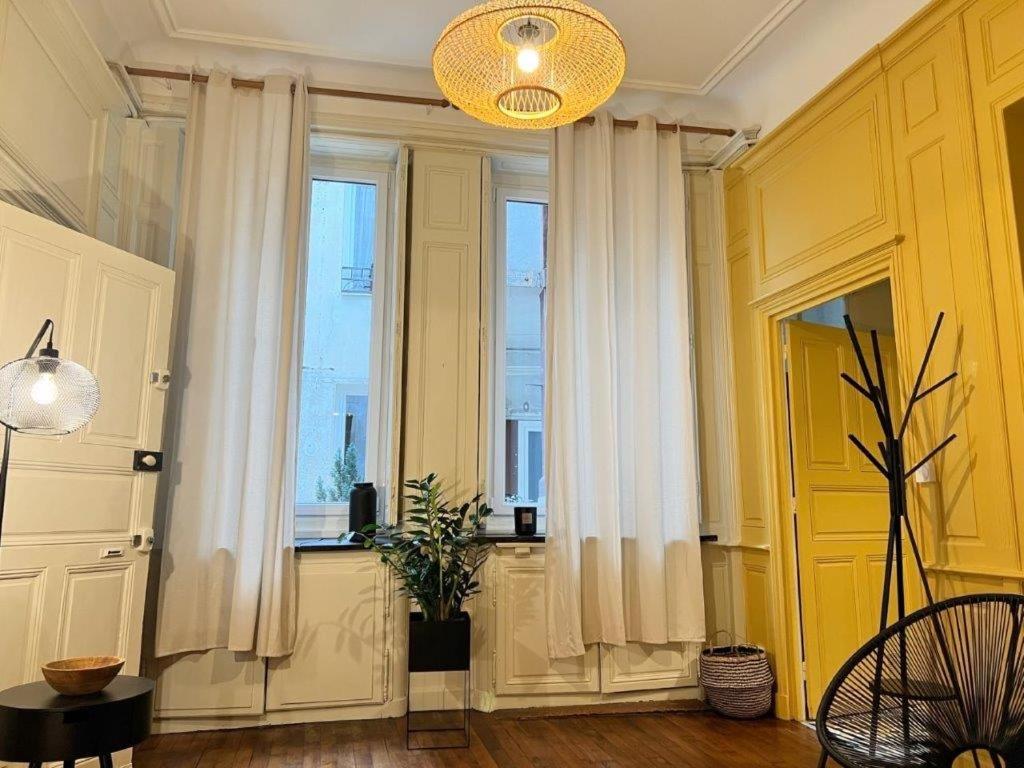 Апартаменти Le Boudoir De Clem Шалон-сюр-Сон Екстер'єр фото