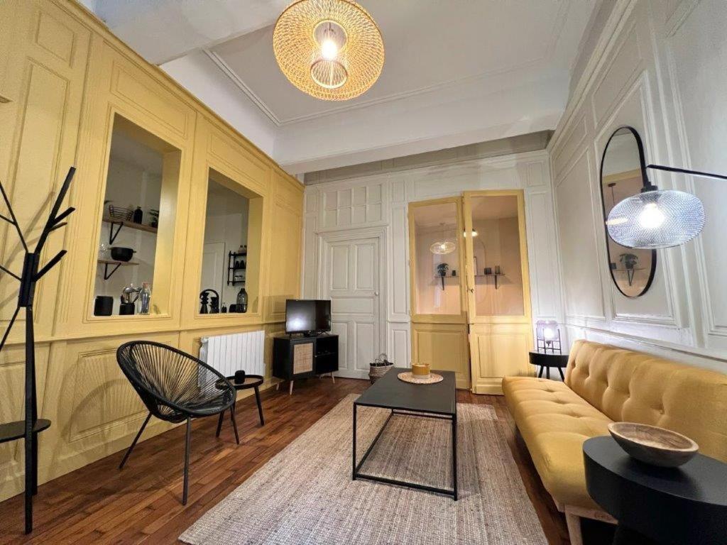 Апартаменти Le Boudoir De Clem Шалон-сюр-Сон Екстер'єр фото
